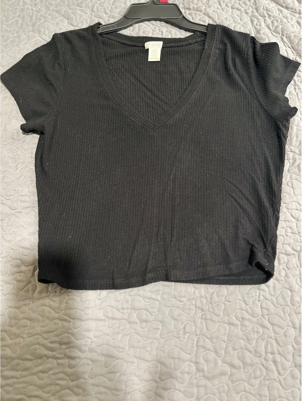 Bozzolo Black Ribbed V-Neck Crop Top, Size Large